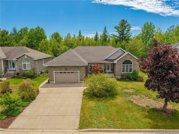 241 Summerhill Row, Fredericton, NB E3G 0C5