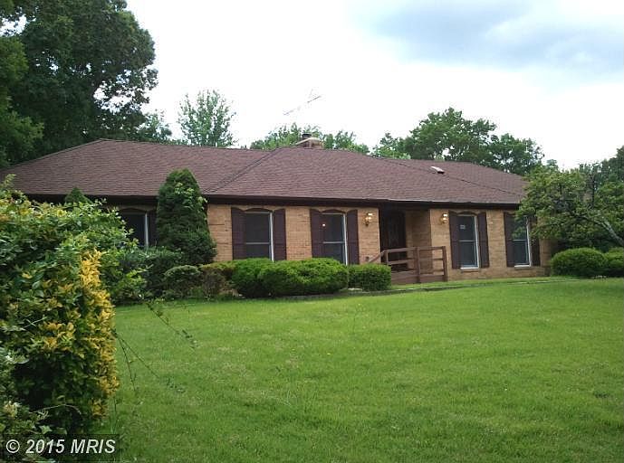 1st image of 1015 Columbus Dr