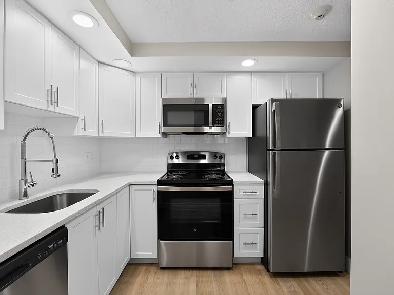 2 Ocean Ave #5 — Photo 1