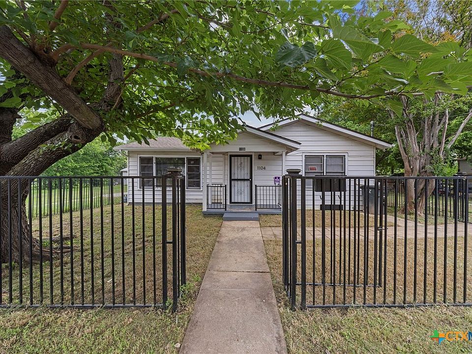 1st image of 1104 N 10th St