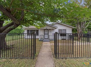 1104 N 10th St, Killeen, TX 76541