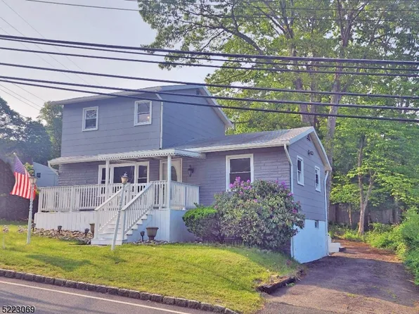 320 Durban Ave, Hopatcong Boro, NJ 07843