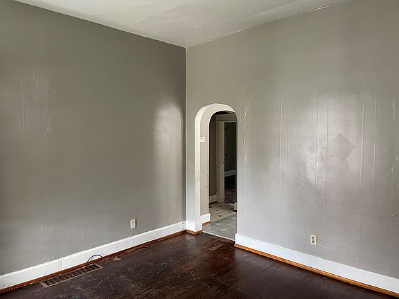 5th image of 5705 Cherry St