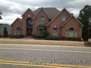 507 Shawcroft Rd, Fayetteville, NC 28311