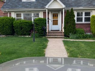 21 Raritan Ave, Staten Island, NY 10304