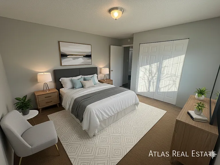 312 W Alabama Ave — Photo 3