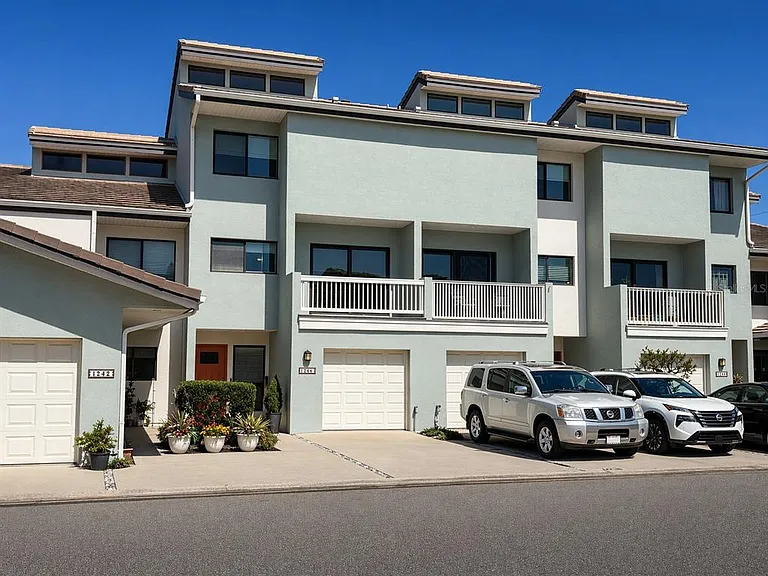 1244 Beachside Ln — Photo 21