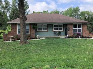 205 Yennie St, Grain Valley, MO 64029