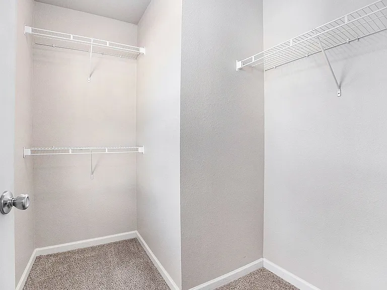 1048 Broken Ridge Dr — Photo 15