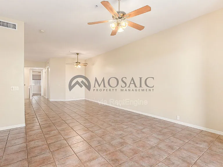 3800 S Cantabria Cir #1065 — Photo 9