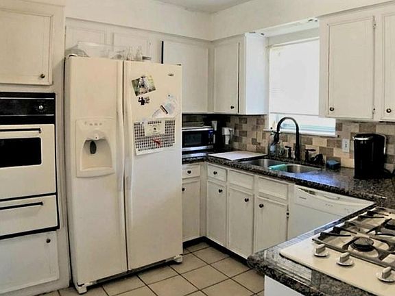 3rd image of 1203 Berkeley St