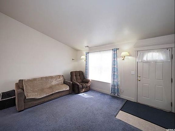 3rd image of 3106 S Burdock Dr