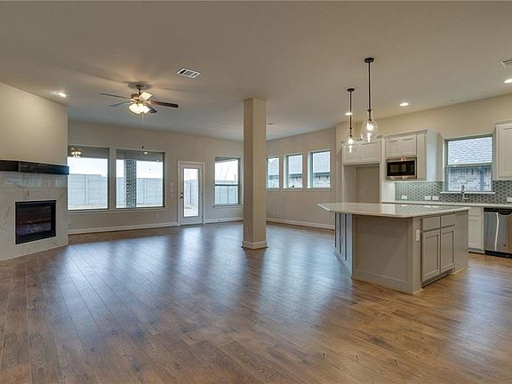 2nd image of 1108 14th St