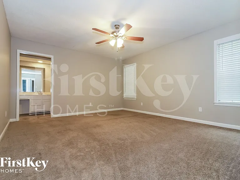 4619 Leash Ln — Photo 9