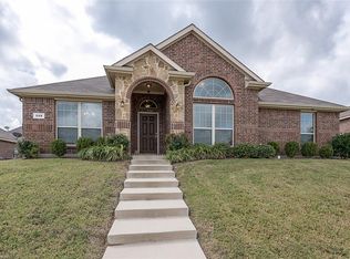 208 Toucan Ct, Desoto, TX 75115