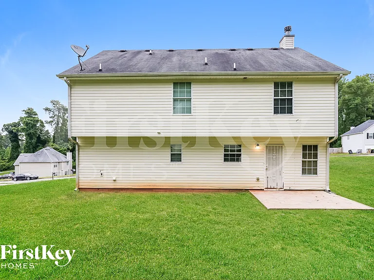 4447 Chester Ln — Photo 15