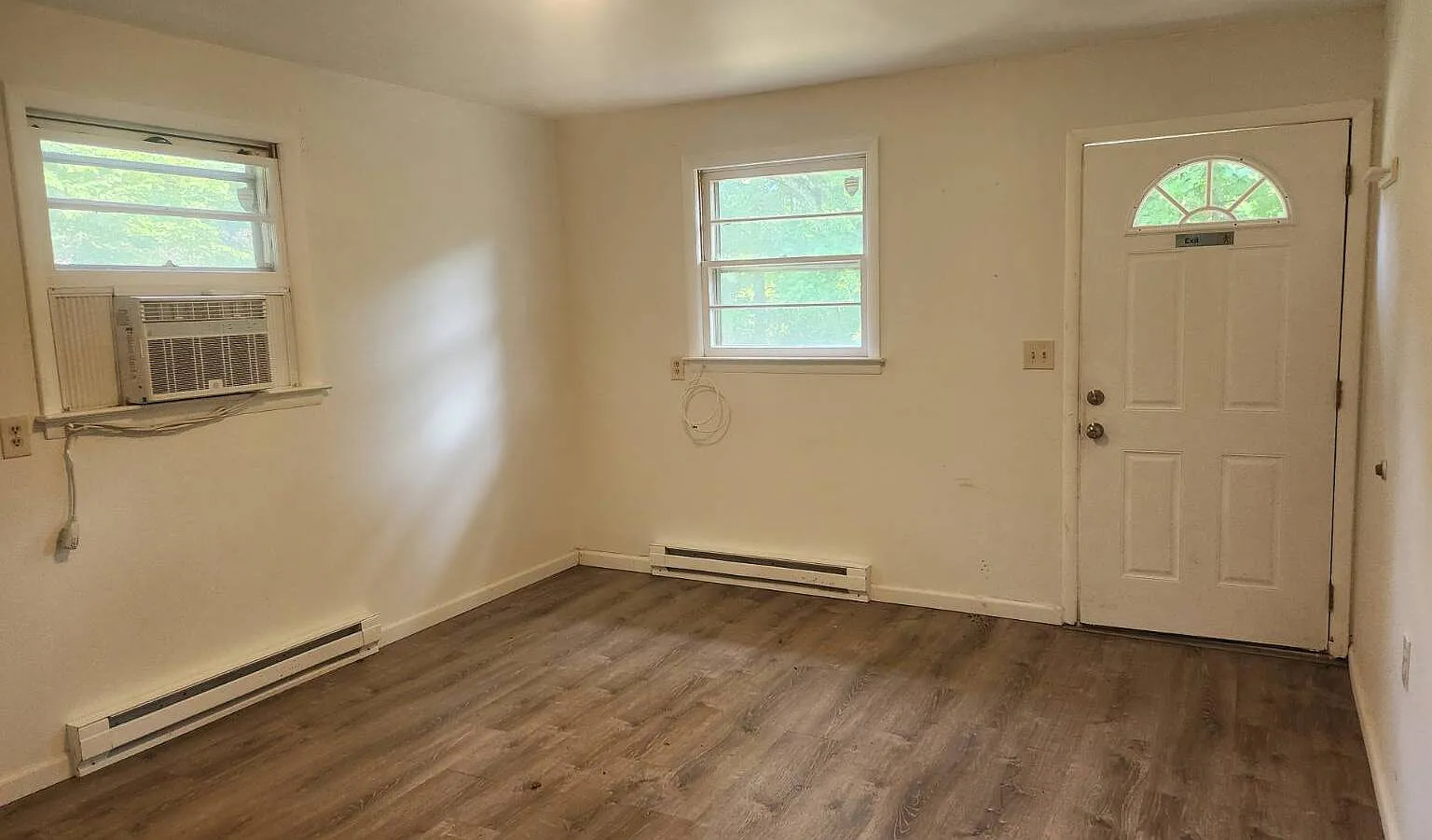 1 bed, 1.0 bath, $1,100 — Photo 2