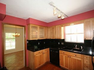 27010 W Jimmy Ln, Conroe, TX 77385