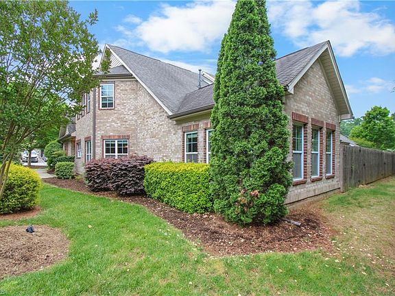4th image of 1444 Neville Gardens Ln