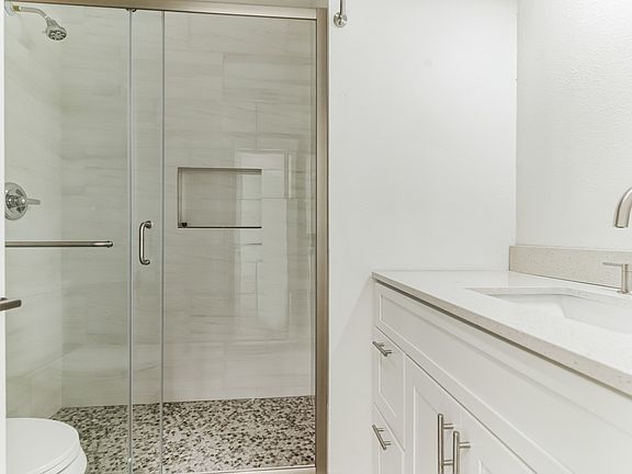 5th image of 10607 Golden Meadow Dr #B