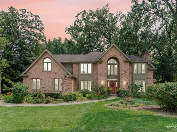 400 Spring Cress Ln, West Chicago, IL 60185