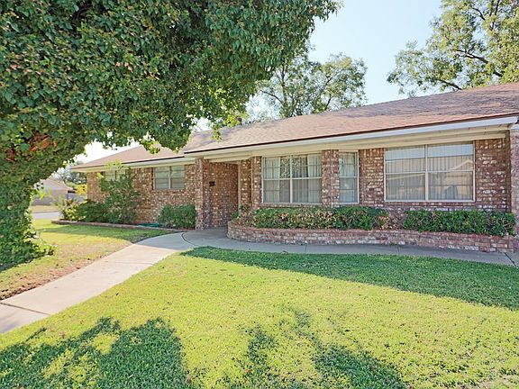 3rd image of 3854 E Everglade Ave