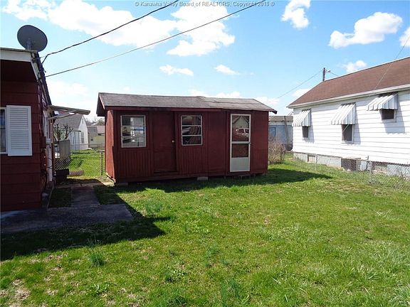 3rd image of 509 21st St W