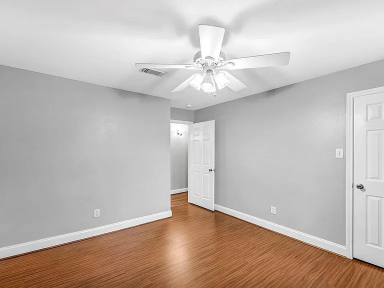 1553 W Sam Houston Pkwy S — Photo 25