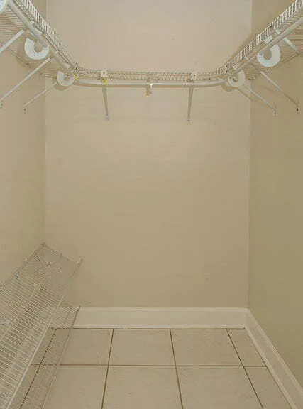 1066 Windmill Dr — Photo 18