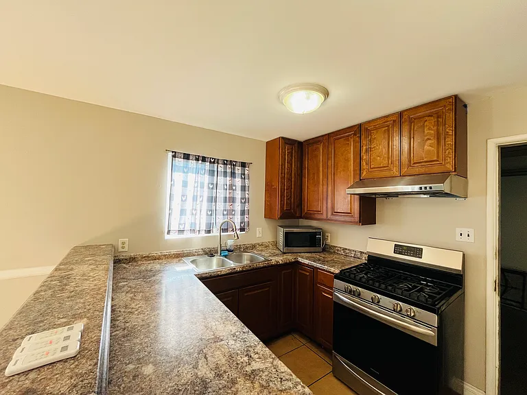 215 E Connecticut Ave #215 — Photo 10
