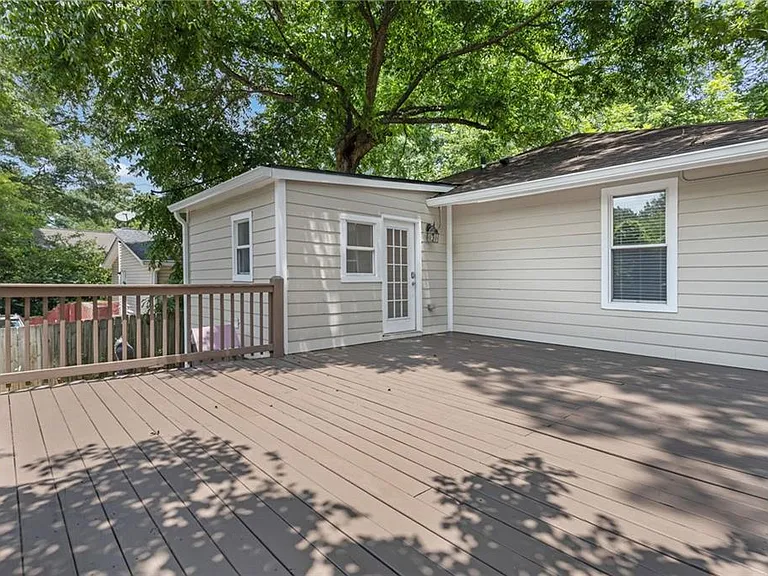 265 Haas Ave SE — Photo 26