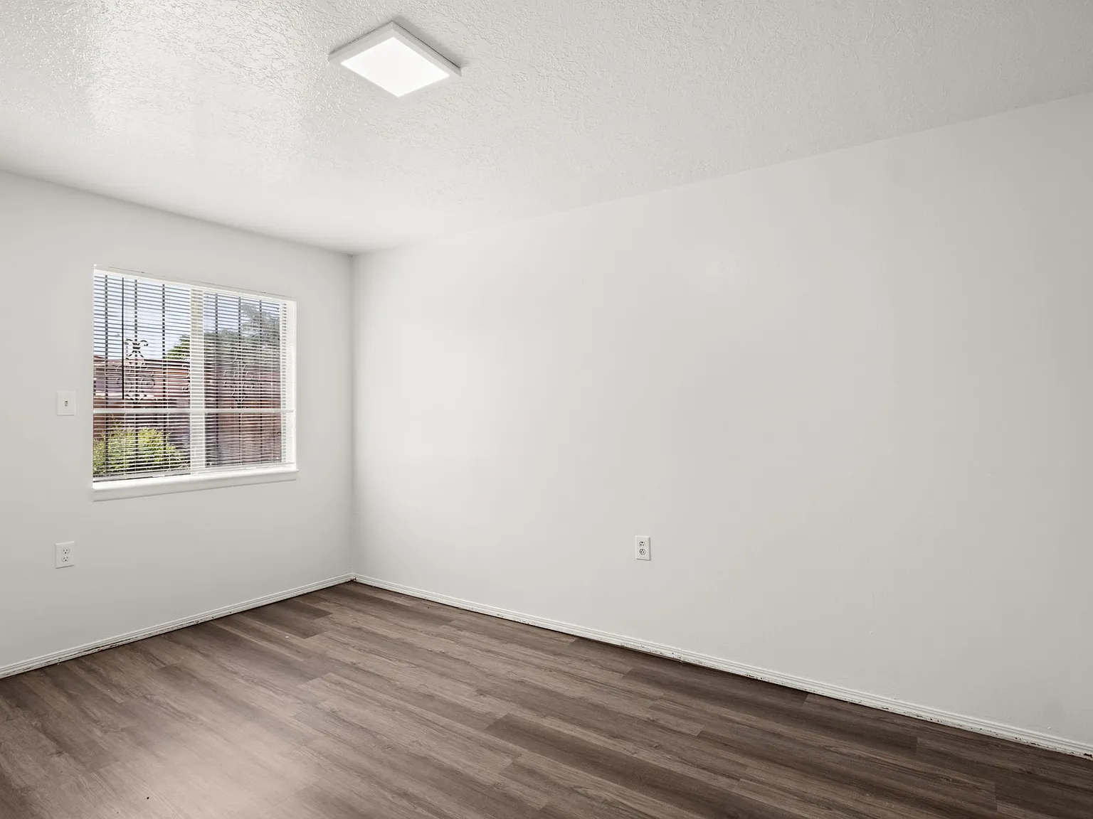 1105 Calle Mesquite - 0 — Photo 4