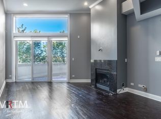 945 W Huron St UNIT 4W, Chicago, IL 60642