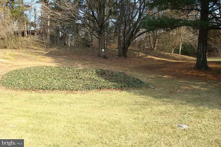 2nd image of 13323 Fairfax Rd