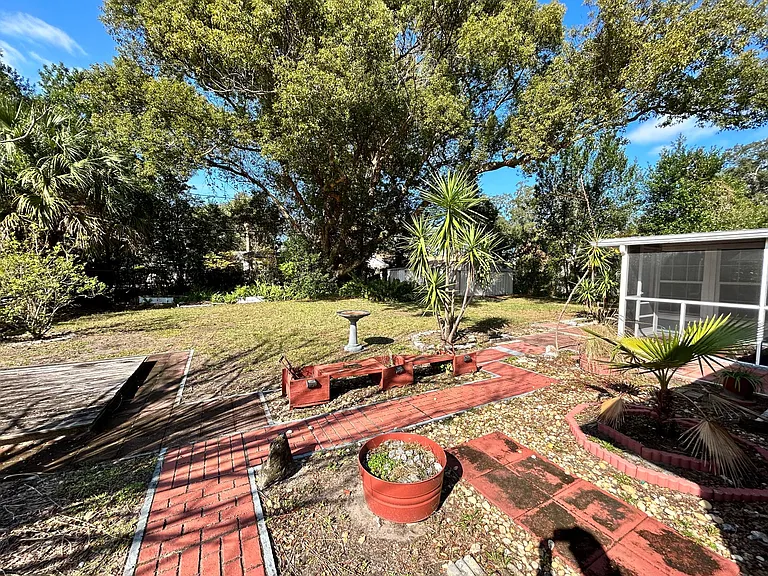 826 S Primrose Dr — Photo 16