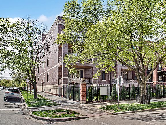 2nd image of 1346 W Sunnyside Ave #2C