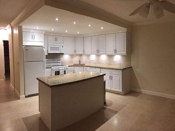 3rd image of 2455 NE 51st St E #215