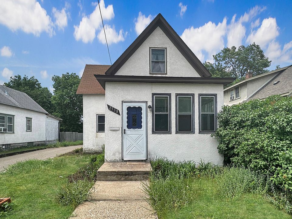 1st image of 2538 4th St NE