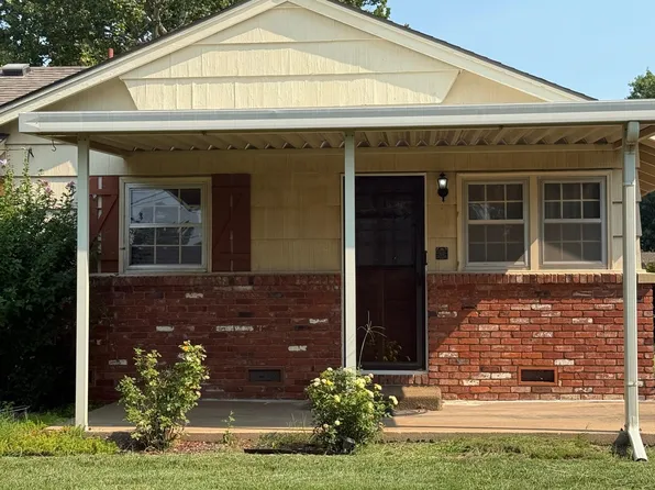 1553 N Brunswick Ln, Wichita, KS 67212