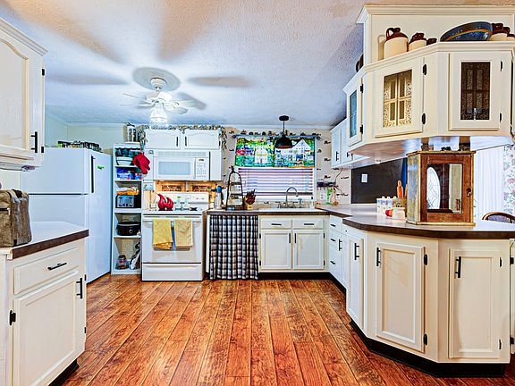 4th image of 207 Weeping Pine Blvd #196