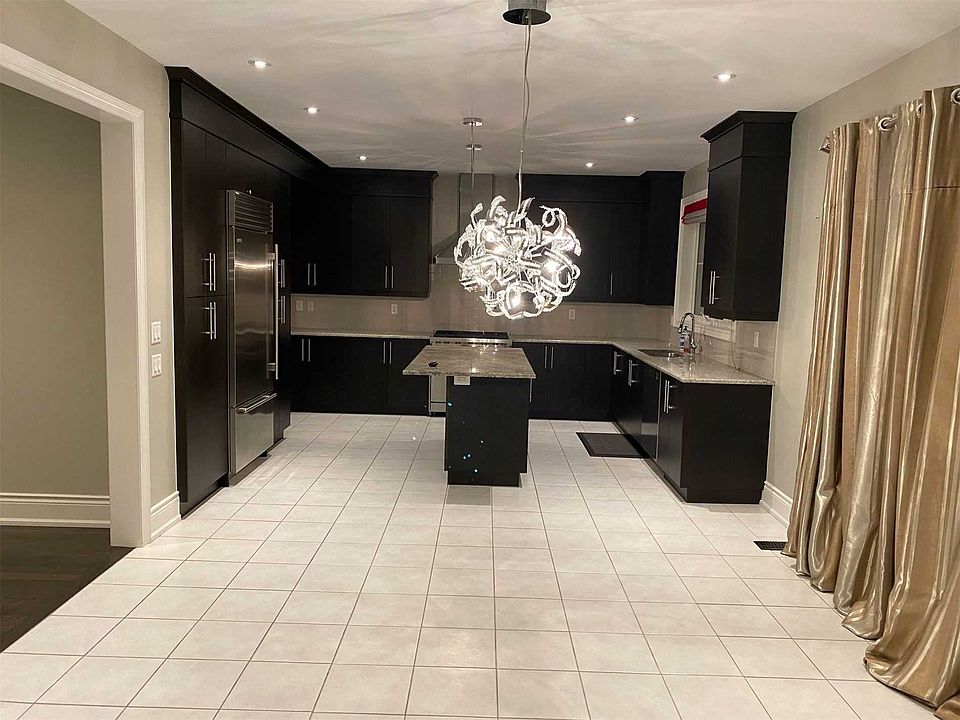 2nd image of 7 Anderson Cove Trl