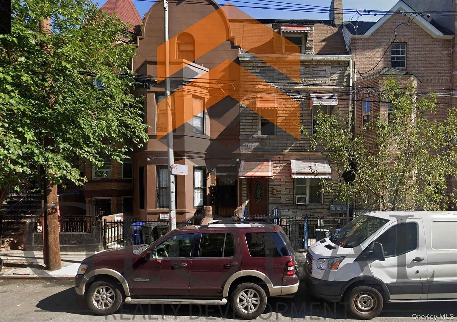 680 Union Avenue photo 1