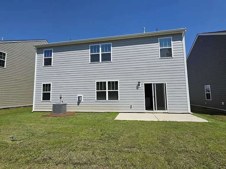 1600 Secrest Commons Dr — Photo 25