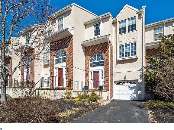 3rd image of 110 Campbell Dr