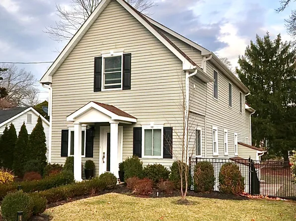 145 Chatham Ave, Oakhurst, NJ 07755