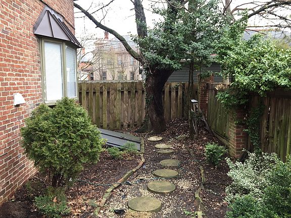 3rd image of 199 Whittier St #198