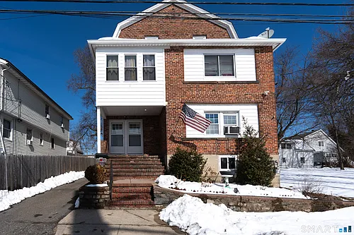 12 Jackson Ave Photo 1
