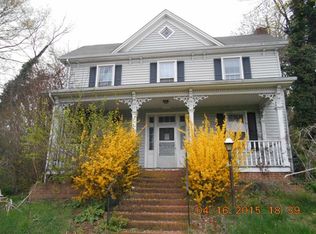 108 School St, Woodstock, VA