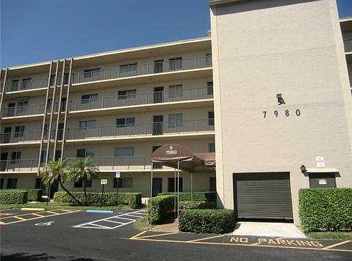 3rd image of 7980 NW 50th St APT 401