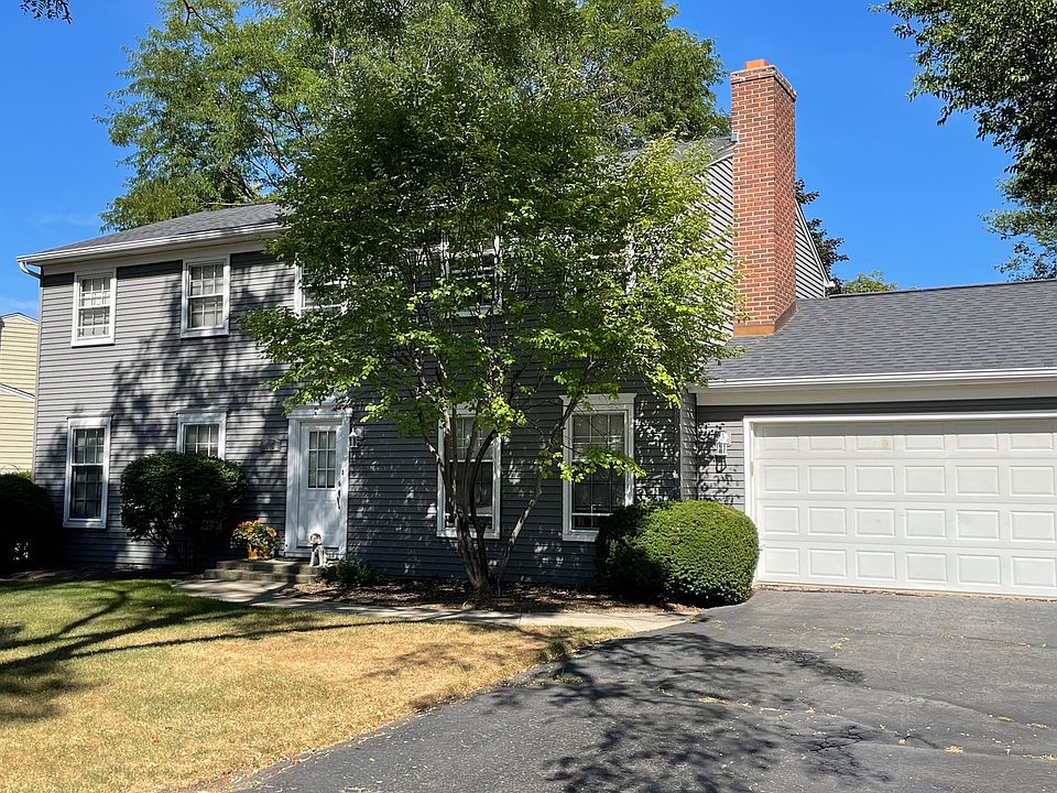1st image of 102 N Stauffer Dr